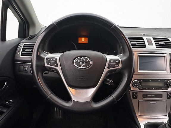 Toyota Avensis 14 of 26