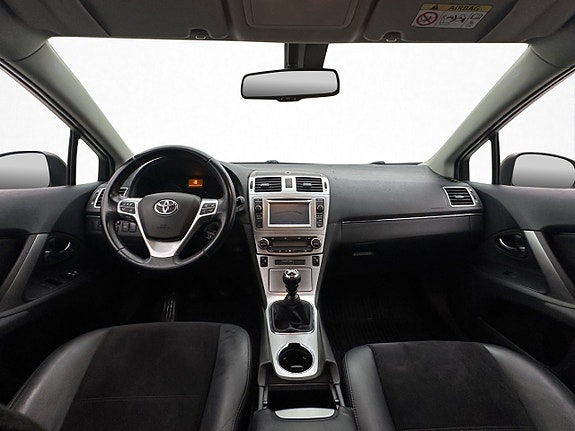Toyota Avensis 12 of 26