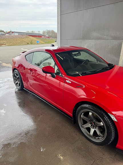 Toyota GT86 4 of 5