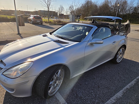 Mercedes-Benz SLK200 3 of 7
