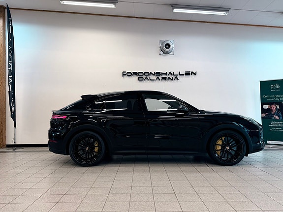 Porsche Cayenne Turbo GT 4 of 30