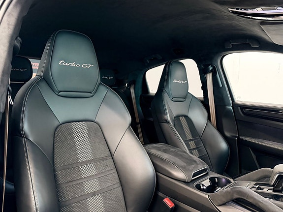 Porsche Cayenne Turbo GT 8 of 30