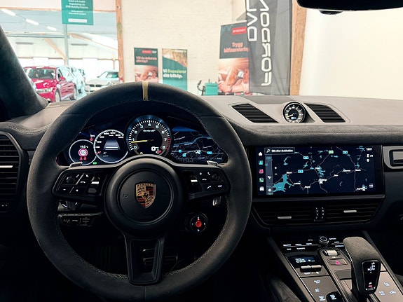 Porsche Cayenne Turbo GT 27 of 30