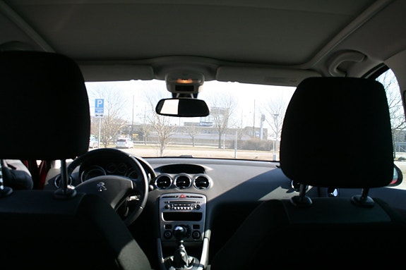 Peugeot 308 SW 13 of 14
