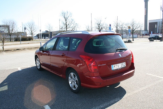 Peugeot 308 SW 7 of 14