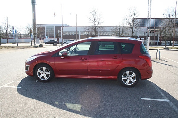 Peugeot 308 SW 10 of 14