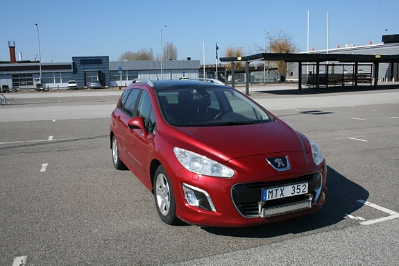 Peugeot 308 SW 3 of 14