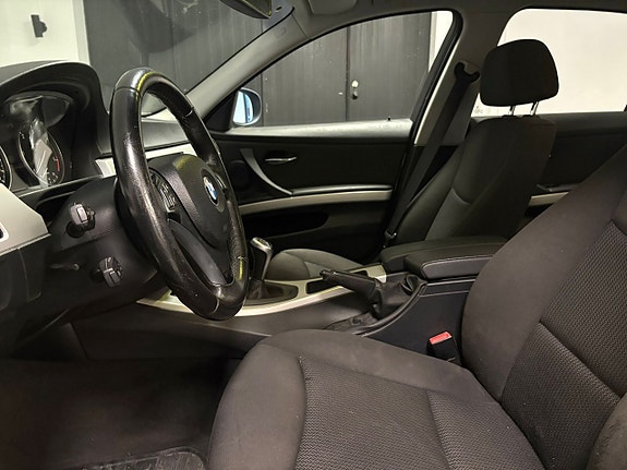 BMW 318d 7 of 19