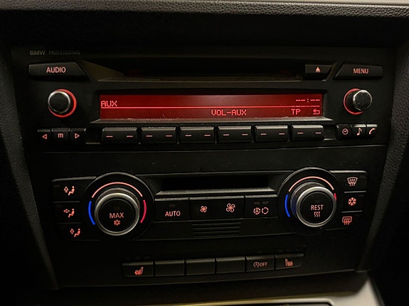 BMW 318d 14 of 19