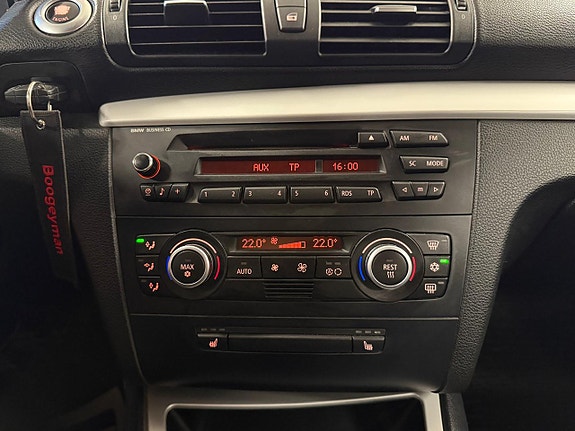 BMW 118d 25 of 27