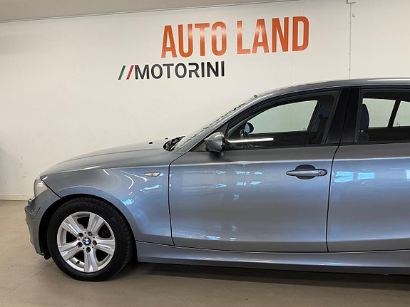 BMW 118d 4 of 5