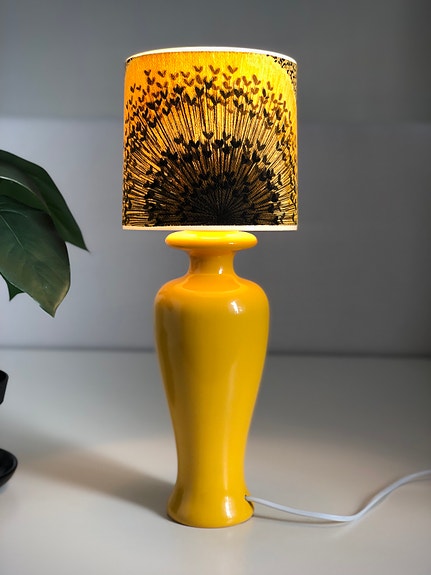 Retro bordslampor 3 st - vintage 70-tal - vitt glas, gult & rött trä