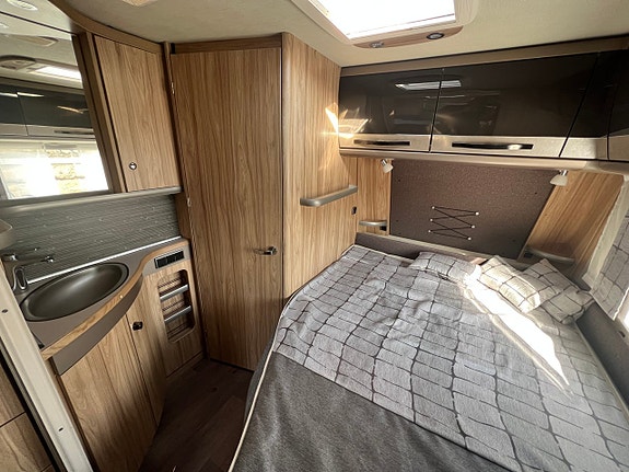 Eriba Nova 560 GL 60 Jahre 7 of 14