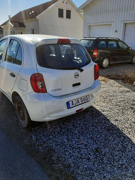 Nissan Micra 4 of 5
