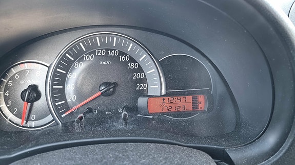 Nissan Micra 5 of 5