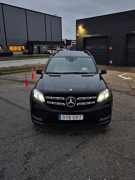 Mercedes 2017