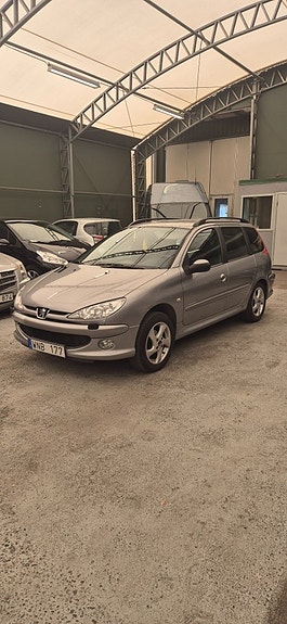 Peugeot 206 SW 3 of 5