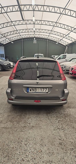 Peugeot 206 SW 6 of 11