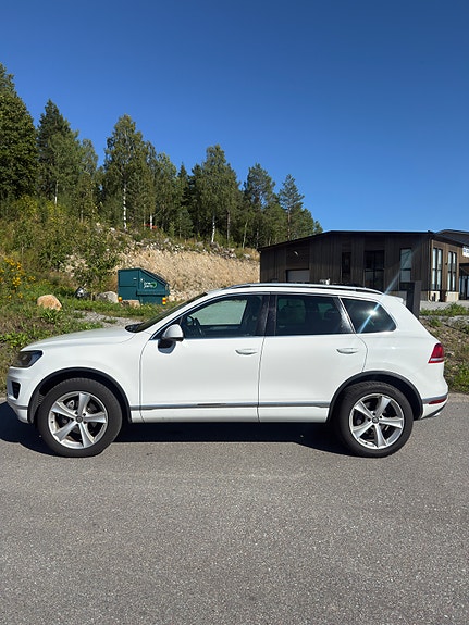 Volkswagen Touareg 3 of 7