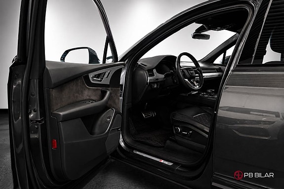 Audi Q7 9 of 27