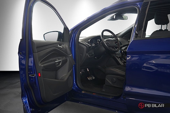 Ford Kuga 10 of 23