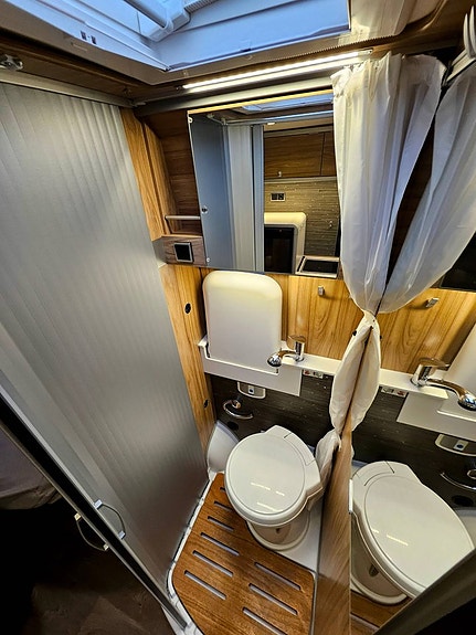 Hymer Yellowstone 12 of 14