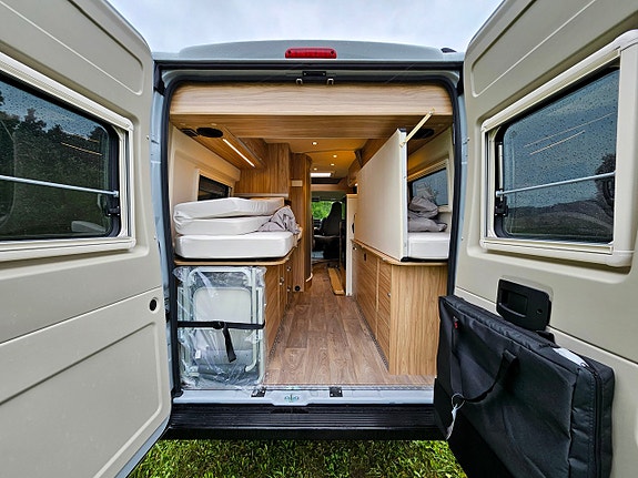 Hymer Yellowstone 10 of 14