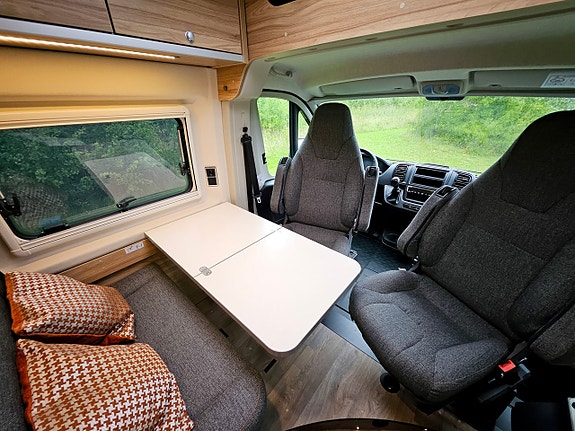 Hymer Yellowstone 3 of 14