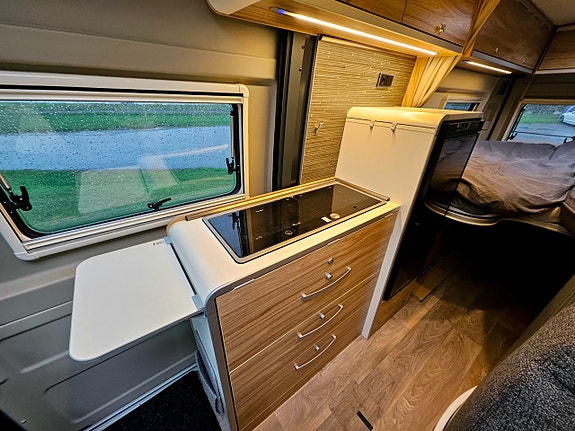 Hymer Yellowstone 6 of 14