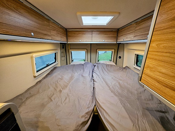 Hymer Yellowstone 5 of 14