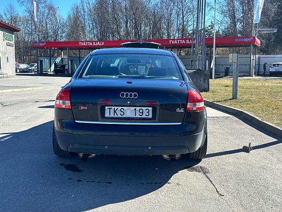 Audi A6 4 of 5