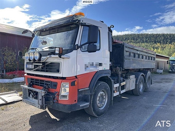 VOLVO FM 300 6*2 Kranbil / Tippbil med Hiab-kran (299,000:-