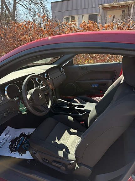Ford Mustang 3 of 3