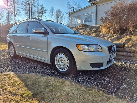 Volvo V50 5 of 5