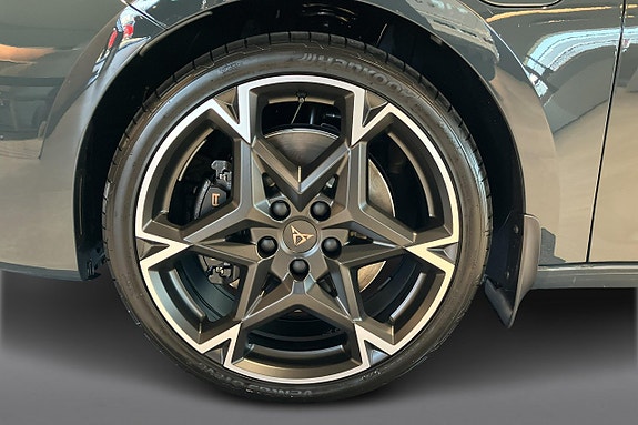 Cupra Leon 10 of 11