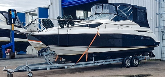 Larson Cabrio 285 Volvo Penta D4-260 EVC - Jolle & Trailer 4 of 5