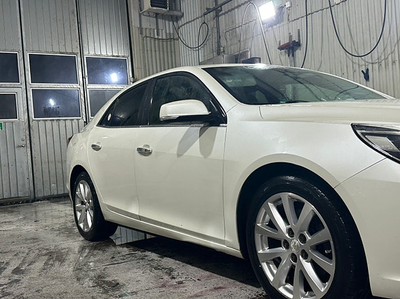 Chevrolet Malibu 2 of 10
