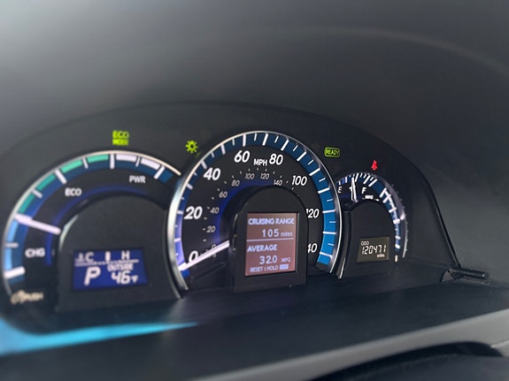Toyota Camry 20 of 20
