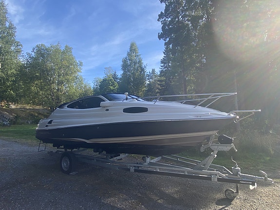 Sista chansen: REGAL 2150 LSC – 1998 | MerCruiser 4,3 EFI V6 | Trailer ingår 5 of 13