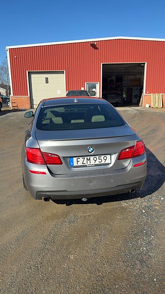 BMW 535i 2 of 6