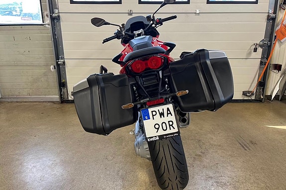 Moto Guzzi V100 Mandello 6 of 6