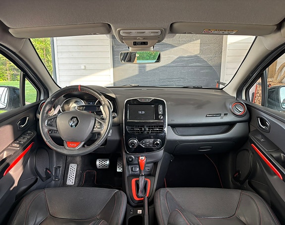 Renault Clio 5 of 6