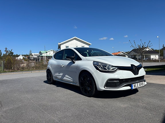 Renault Clio 3 of 6
