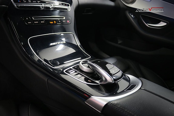 Mercedes-Benz C63 13 of 27