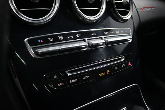 Mercedes-Benz C63 14 of 27