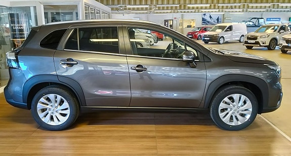 Suzuki S-Cross 5 of 7