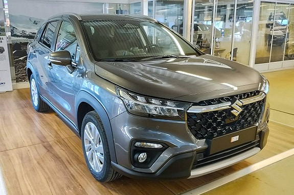 Suzuki S-Cross 6 of 7