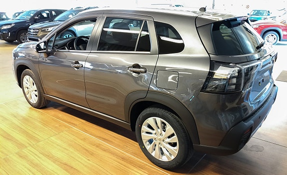Suzuki S-Cross 3 of 7