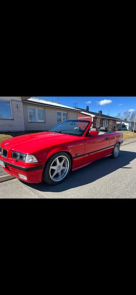 BMW 323i 5 of 5