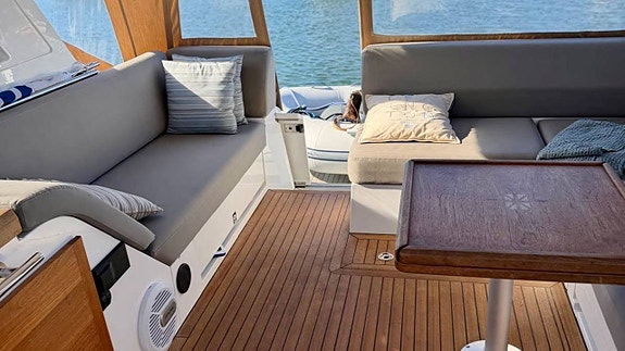 Sealine 47 2011 Finland 3 of 12